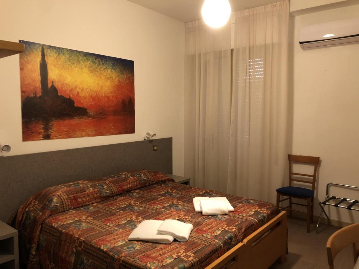 Hotel Adriatico Bibione Buitenkant foto