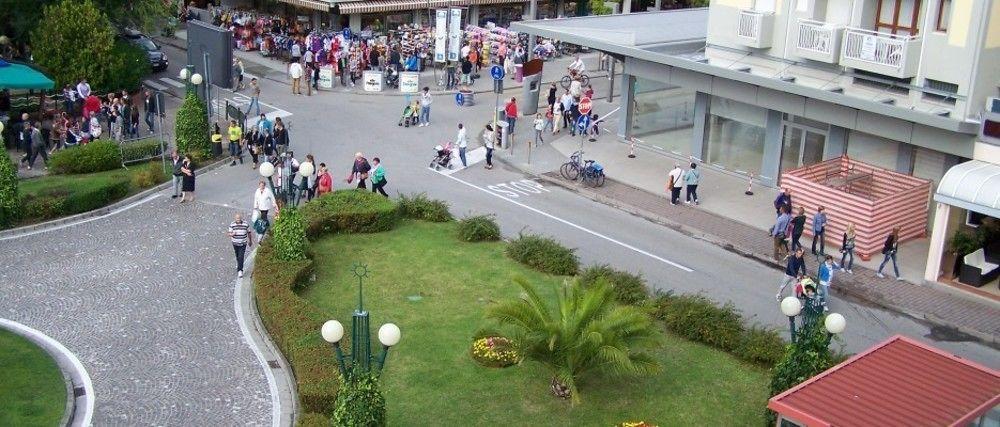Hotel Adriatico Bibione Buitenkant foto
