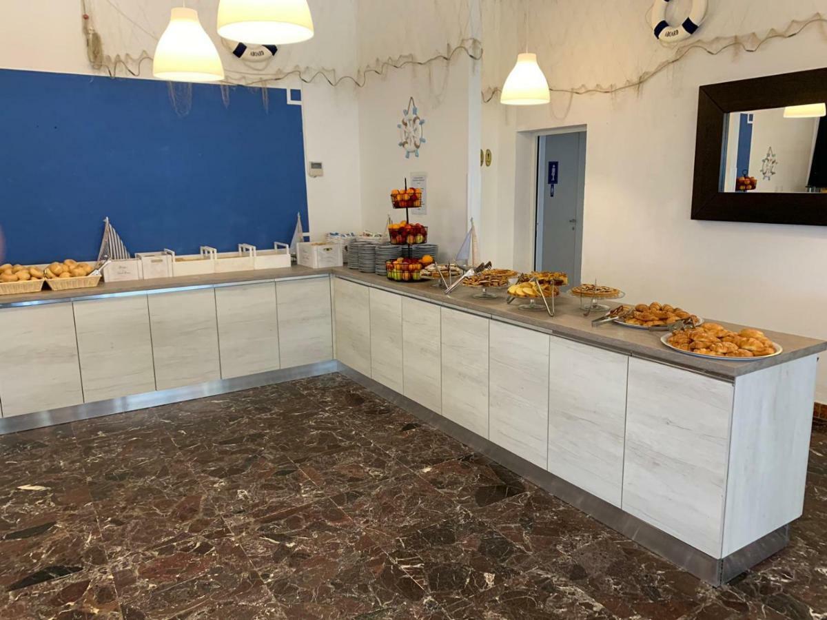 Hotel Adriatico Bibione Buitenkant foto