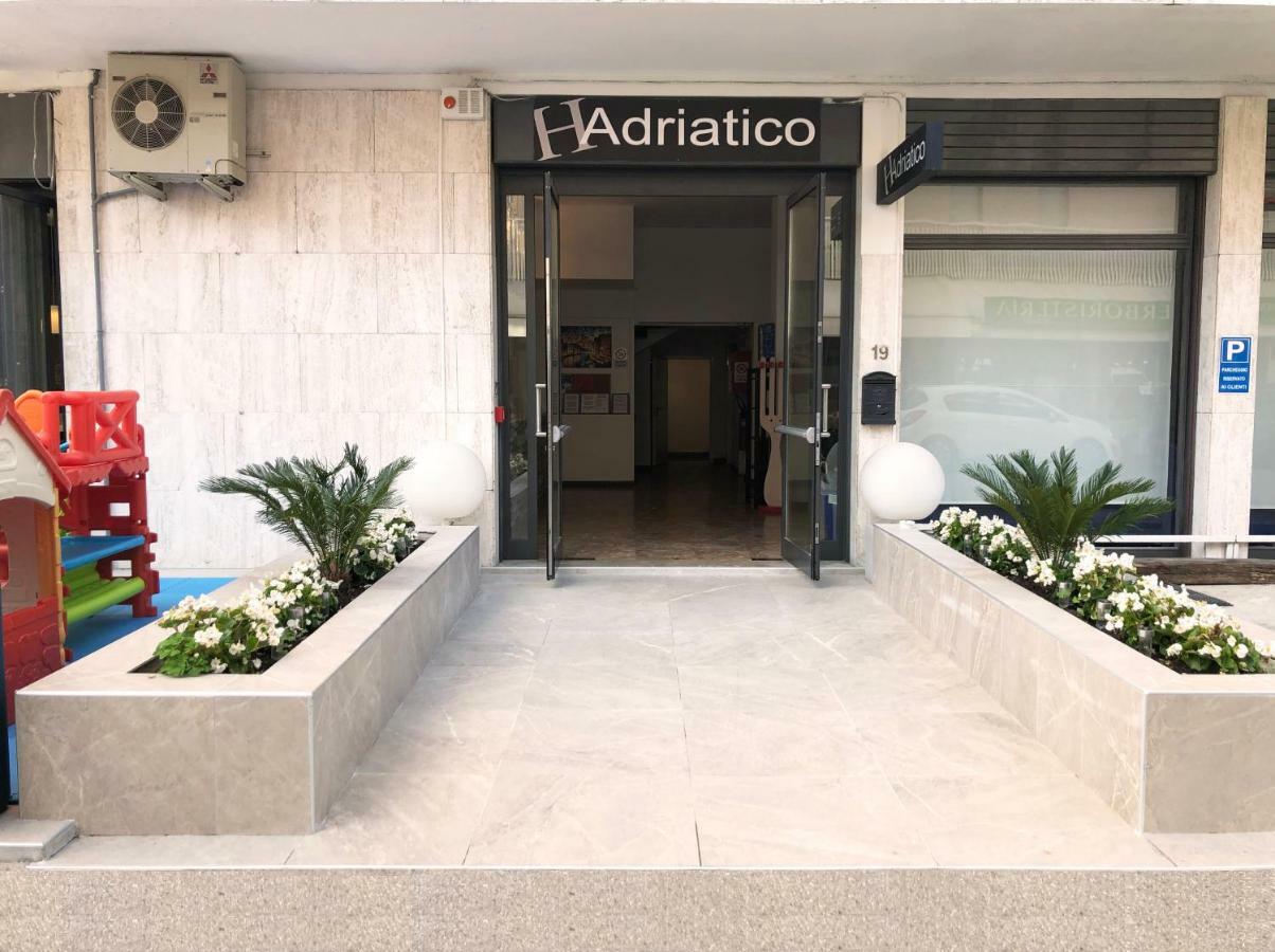 Hotel Adriatico Bibione Buitenkant foto
