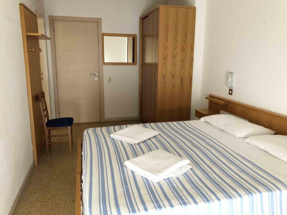 Hotel Adriatico Bibione Buitenkant foto